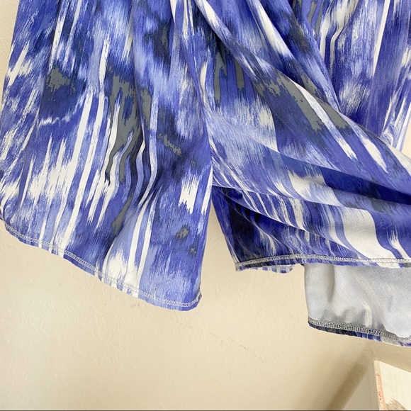 Athleta Sneaky Flowy Shorts - Picture 4 of 5